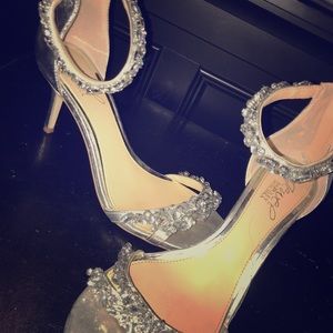 Badgley Mischka 6 1/2 heels with strap